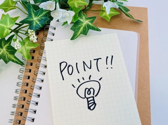 POINTの文字列と電球のイラスト